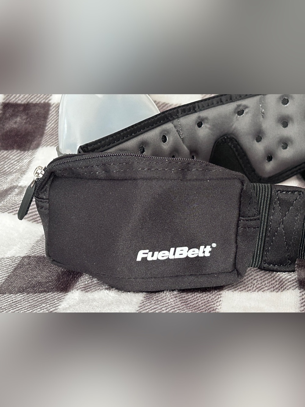 Fuel Belt NWT Revenge R2O - Picture 6 of 6